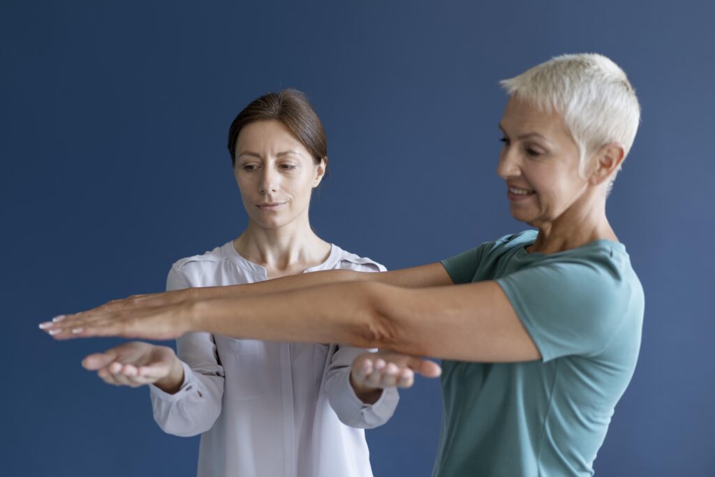 Therapieübung, Konzentration, blaue Wand.